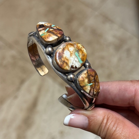 Native American Boulder RibbonTurquoise Cuff Bracelet - Picture 1 of 6